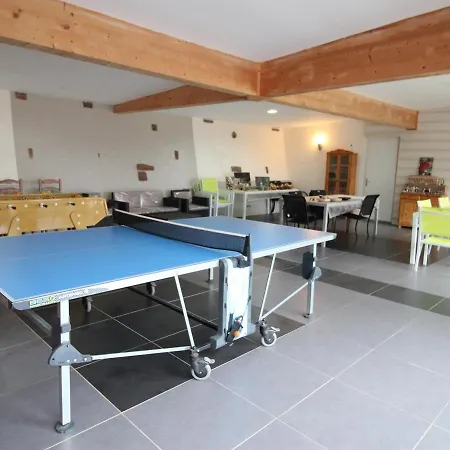 Maison Avec Salle De Jeux Et Parking Prive A - Fr-1-744-25 Landhaus