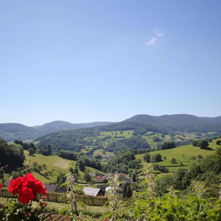 Maison Avec Salle De Jeux Et Parking Privé à - Fr-1-744-25 *